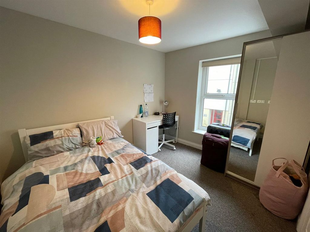 Property photo 3 of 9 R4.Jpg