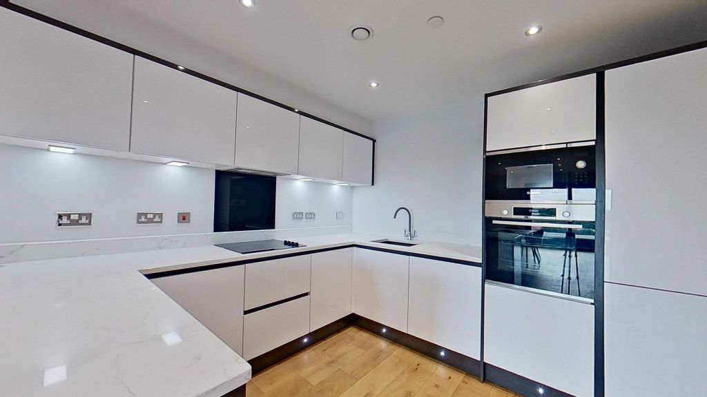 Property photo 2 of 37 Kitchen