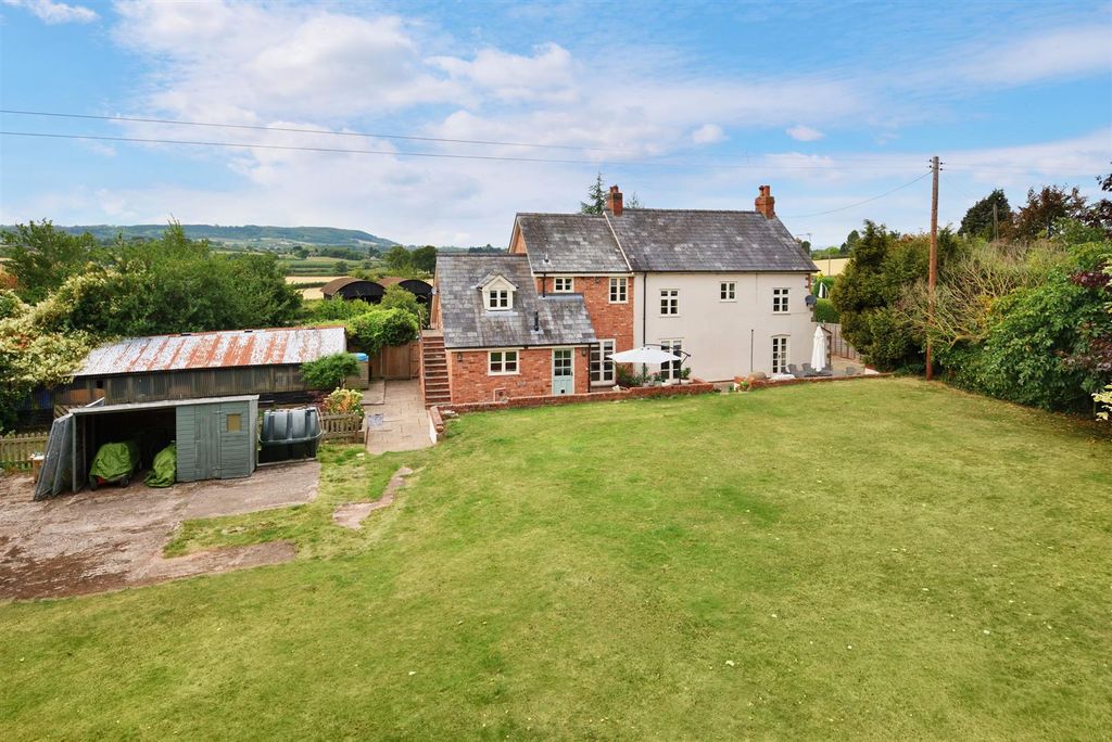 Property photo 3 of 48 Sheldon House Bush Bank (12).Jpg