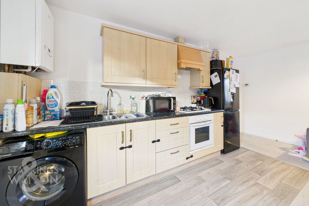 Property photo 3 of 16