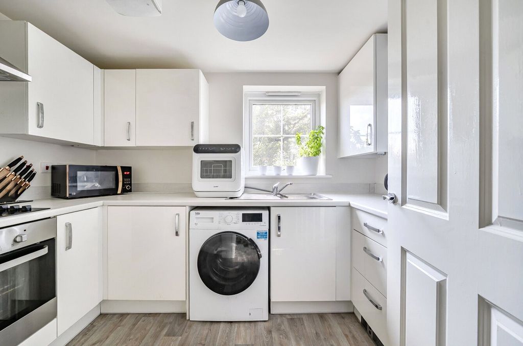 Property photo 2 of 10 1357685-4-68cd5Ae...