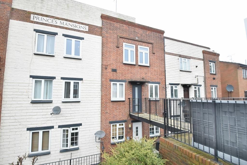 Property photo 1 of 10 External