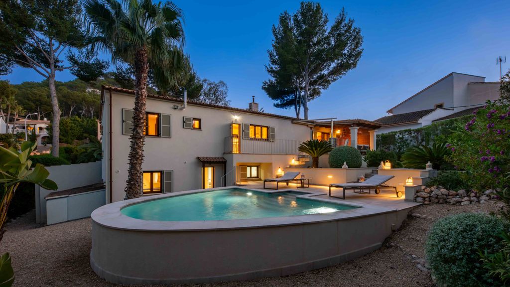 Property photo 1 of 26 Pool3.Jpg