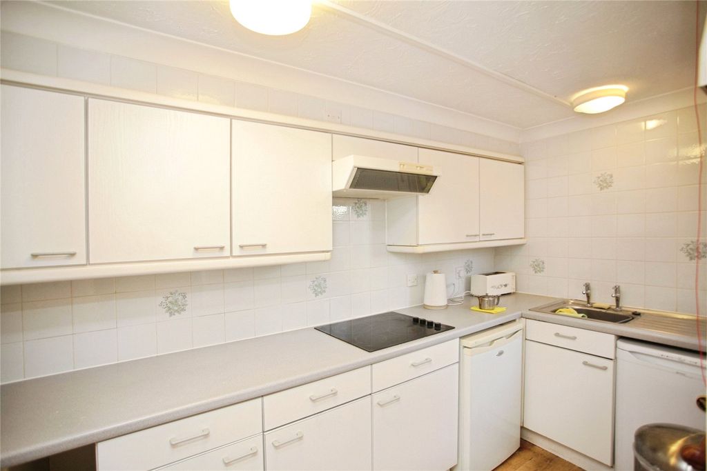 Property photo 3 of 10 Picture No. 16