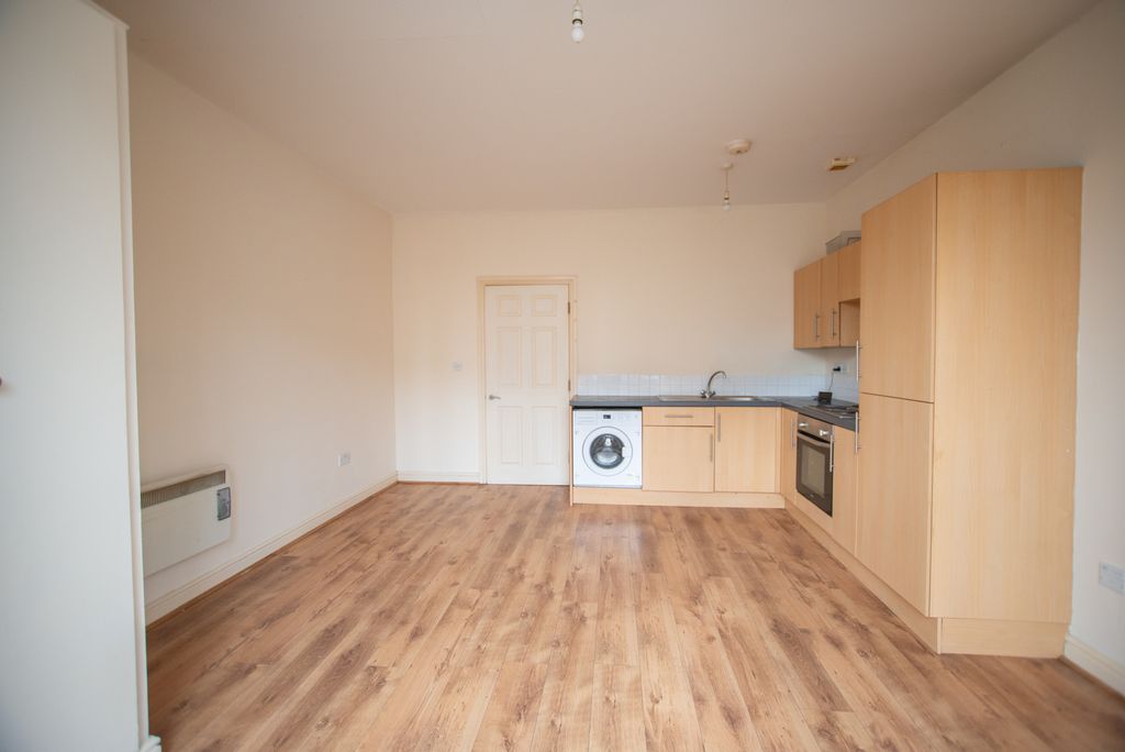 Property photo 3 of 8