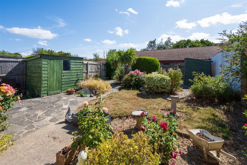 Property photo 2 of 14 Goodwin Avenue, Swalecliffe, Whitstable
