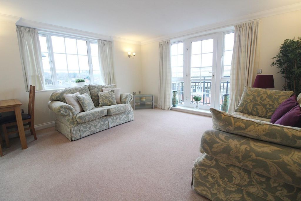 Property photo 2 of 8 Living Area