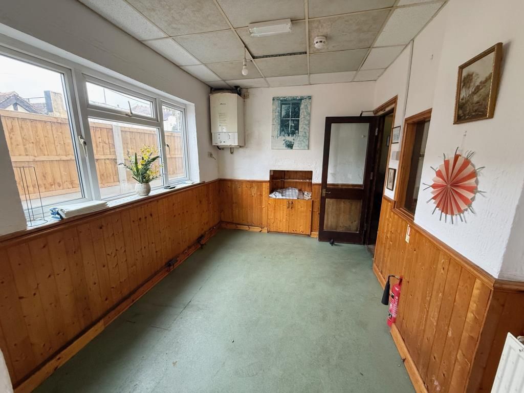 Property photo 3 of 9 Dining Area