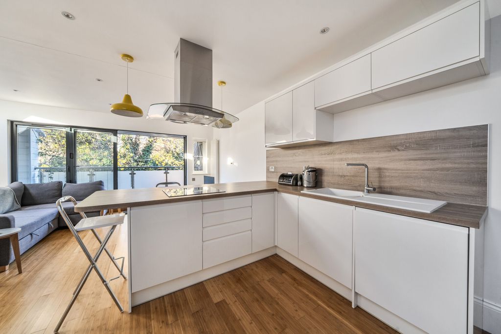 Property photo 3 of 16 Kitchen