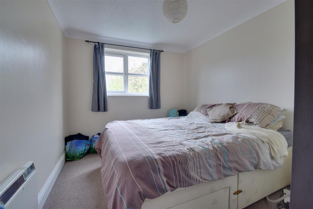 Property photo 3 of 5