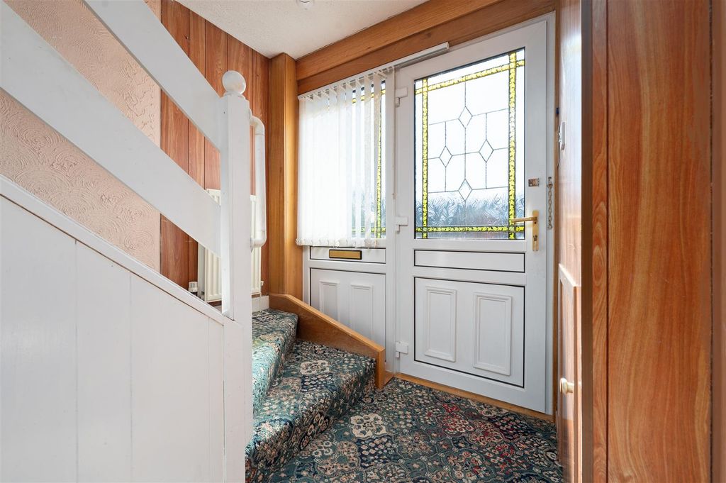 Property photo 3 of 22 26Waverleyplace005.Jpg
