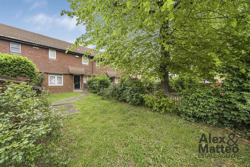 Property photo 2 of 25 Raymouth Road