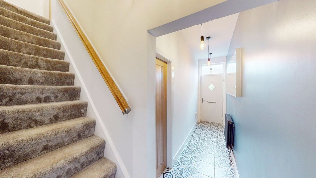 Property photo 2 of 23 Hallway