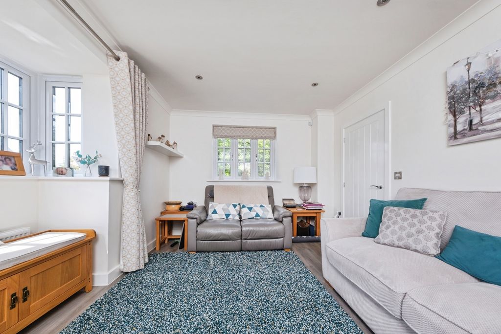 Property photo 3 of 20 Pbox-Img.Jpg