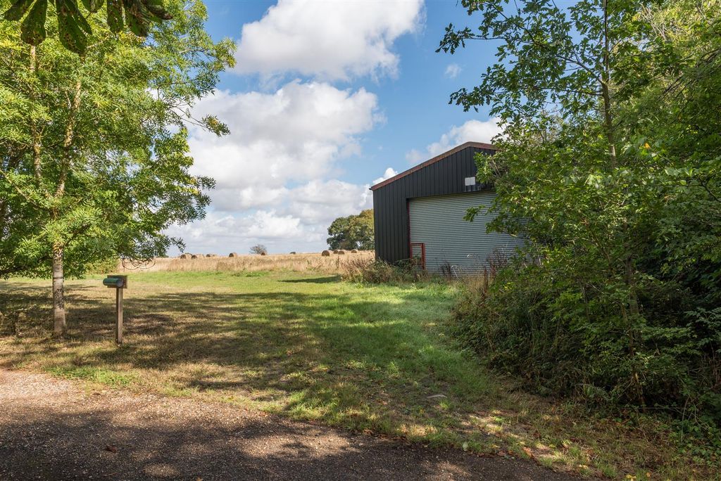 Property photo 3 of 16