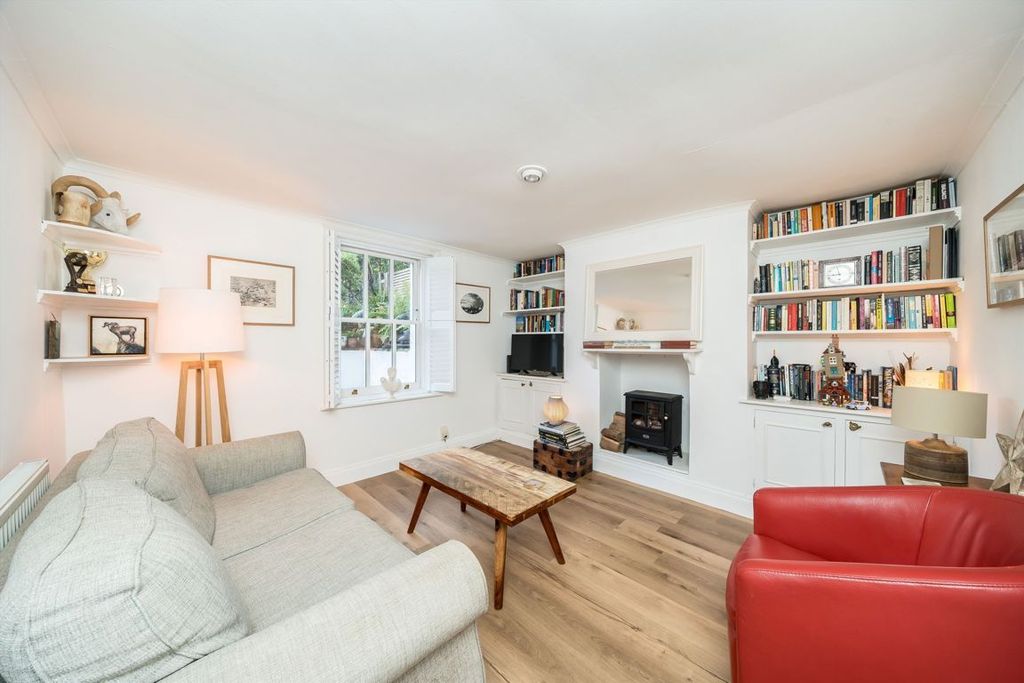 Property photo 2 of 6