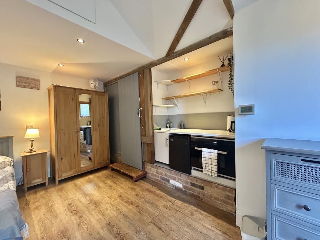Property photo 2 of 5 Kitchen