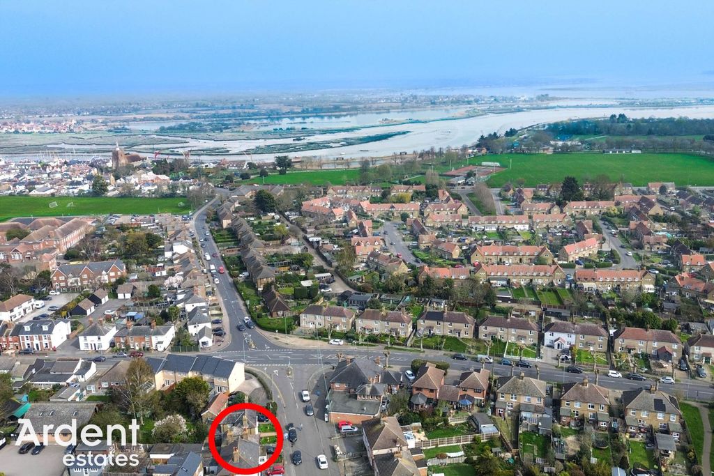 Property photo 2 of 23