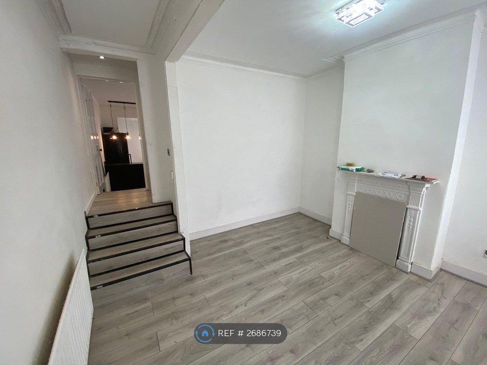 Property photo 2 of 10 Reception Room