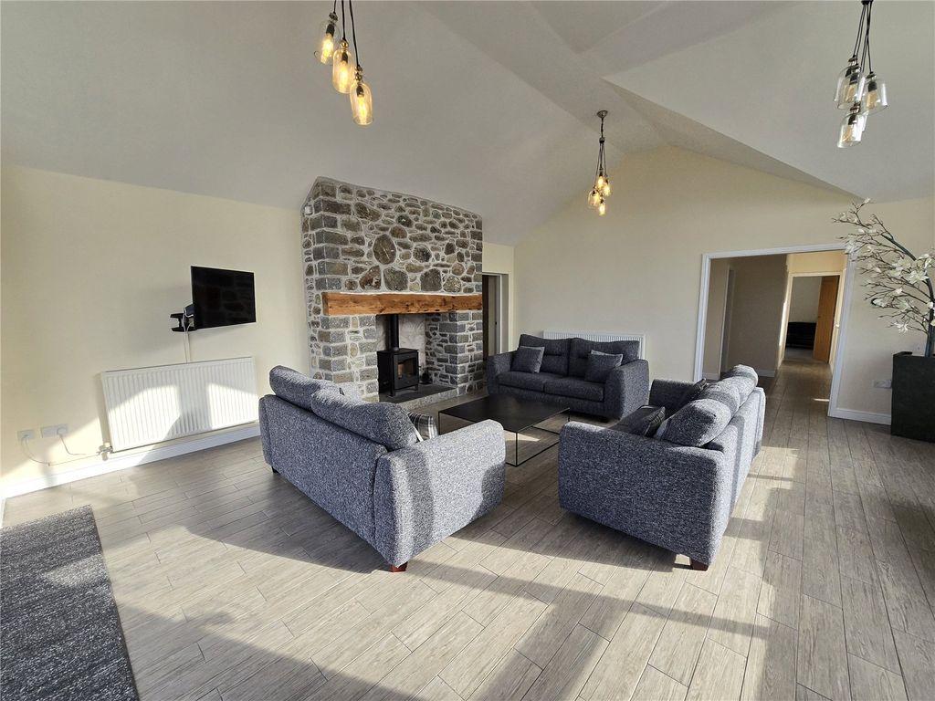 Property photo 3 of 34 Picture No. 43