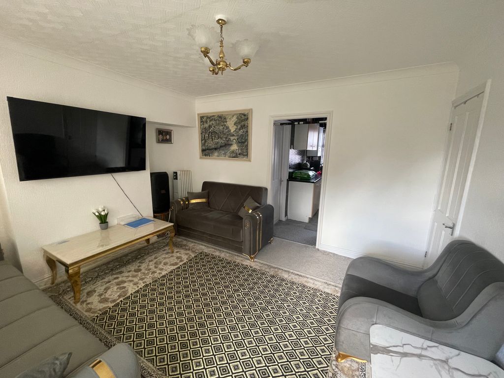 Property photo 2 of 14