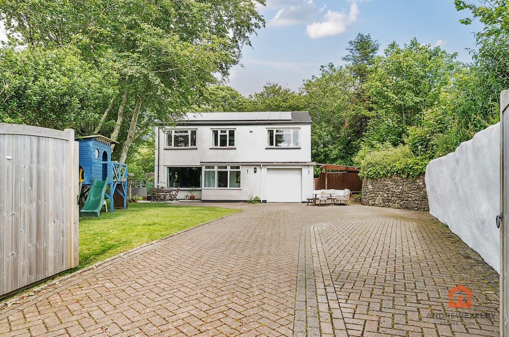 Property photo 1 of 21