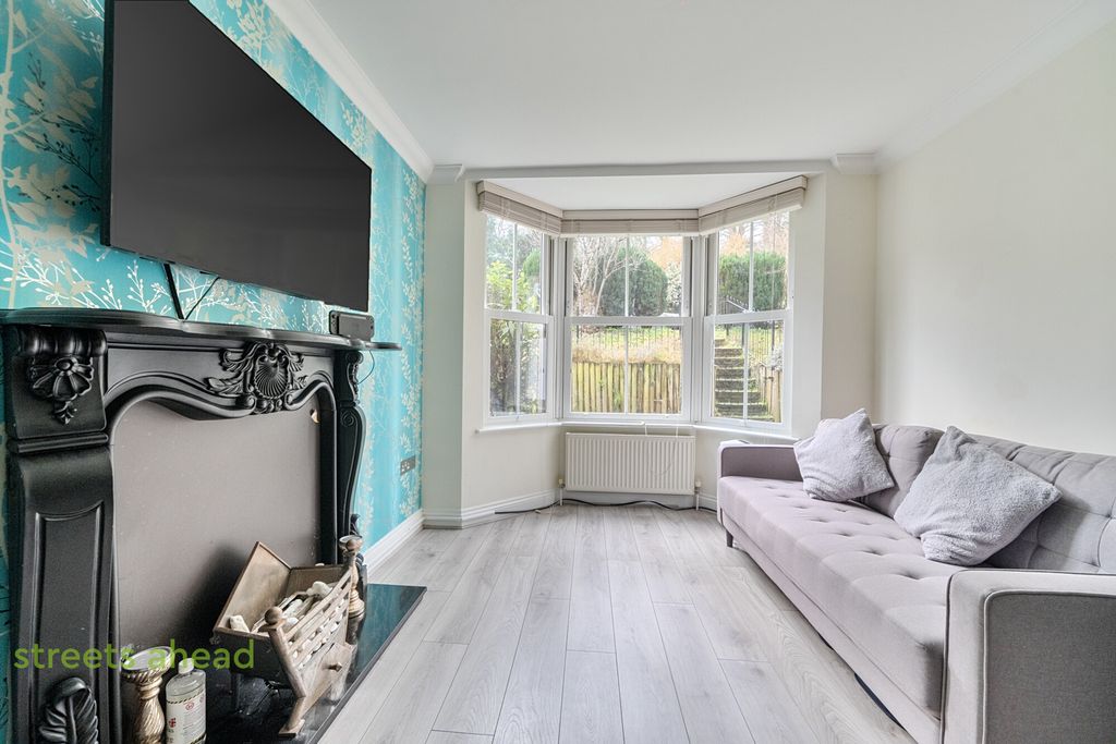 Property photo 2 of 20 64cd0c98-4d53-4B4...