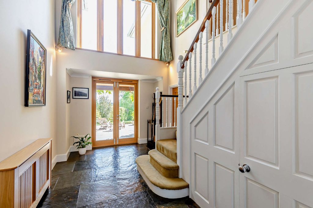 Additional image 15 of 6 bed detached house for saleHewshott Lane, Liphook, Hampshire GU30