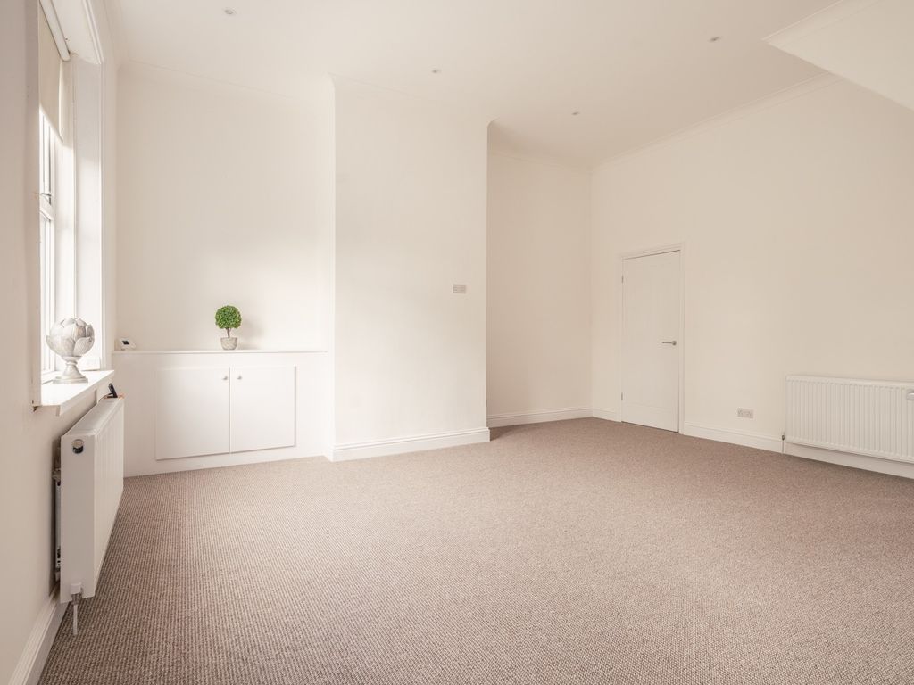 Property photo 1 of 18 5559140