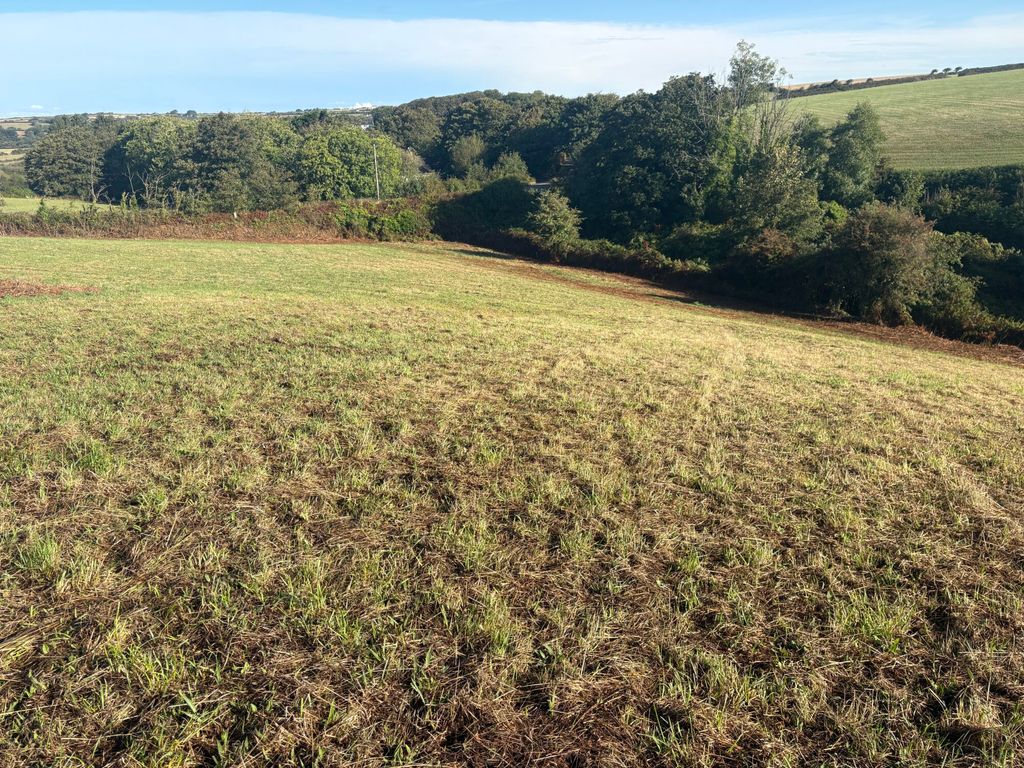 Property photo 1 of 2