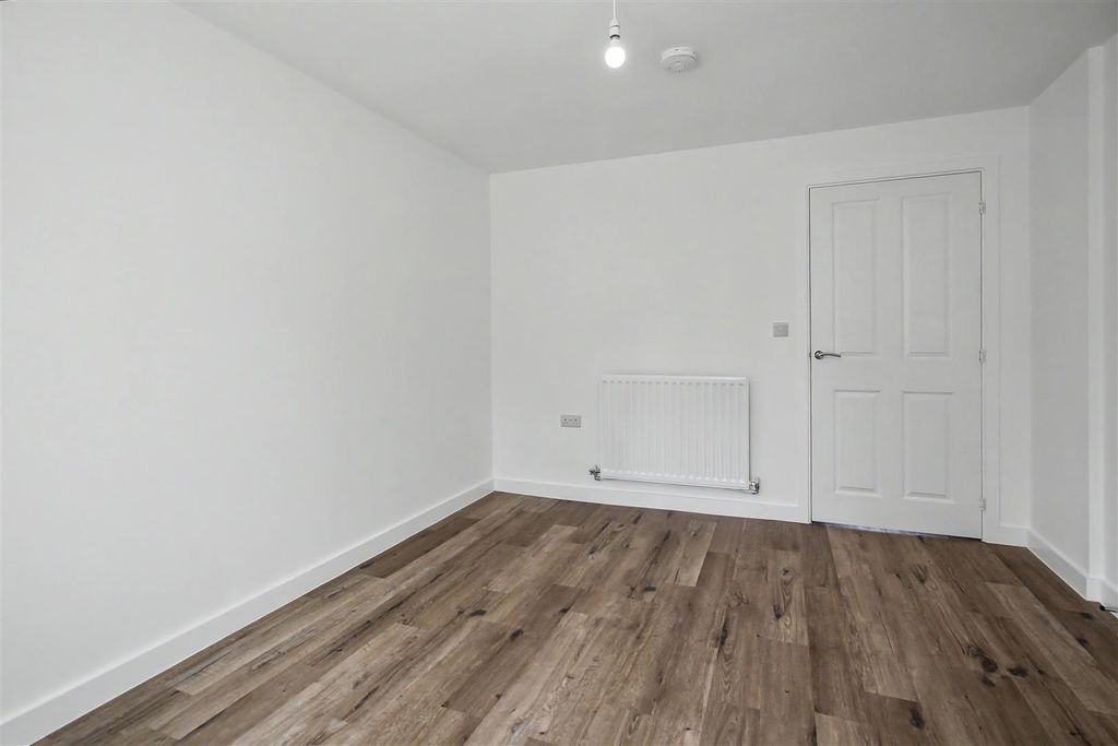 Property photo 2 of 19 Img_5047.Jpg