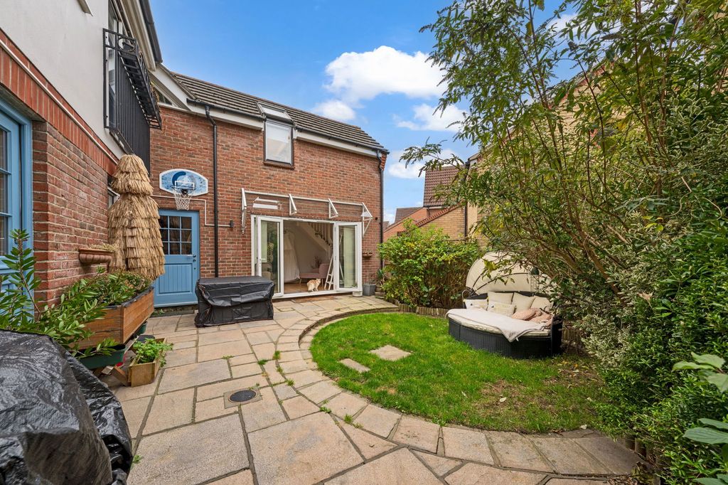 Property photo 1 of 35