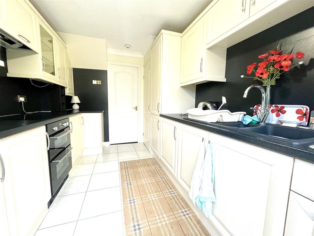 Property photo 2 of 17 Img_9776_1.Jpg