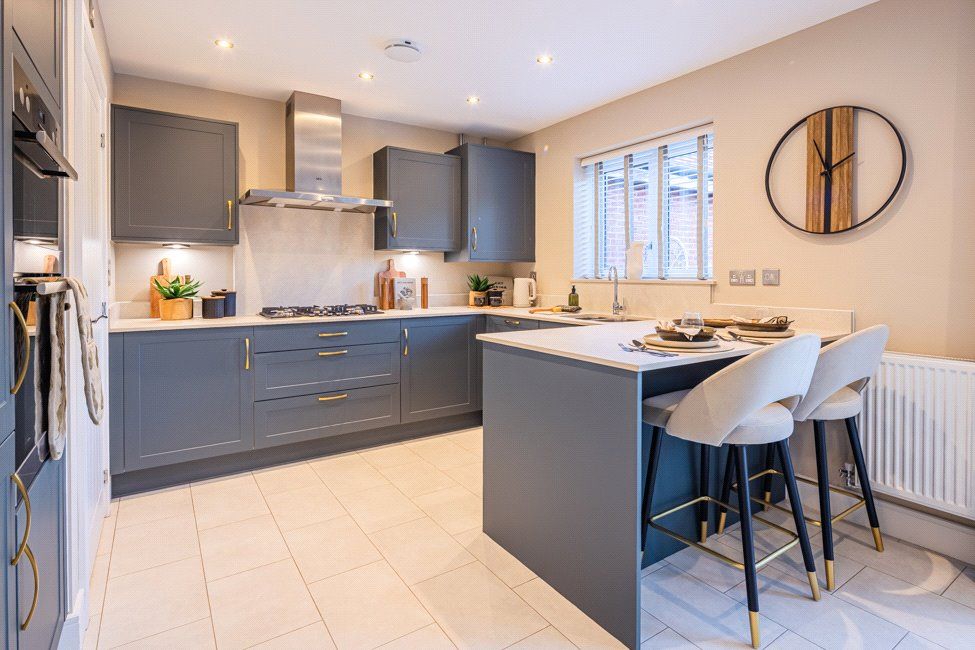 Property photo 2 of 9 Kitchen