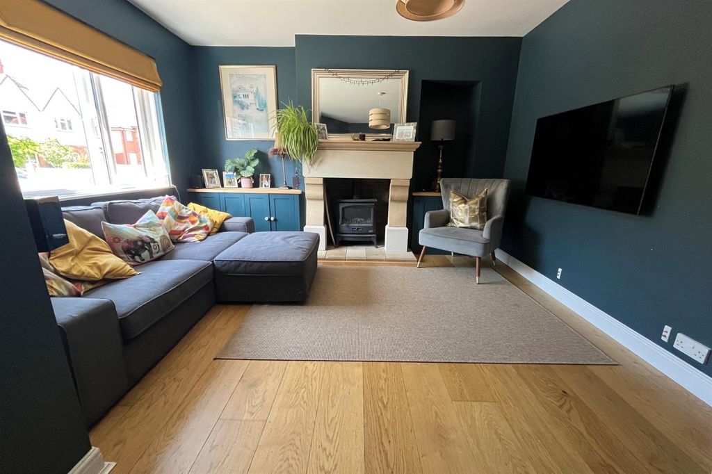Property photo 3 of 16 2.Jpg