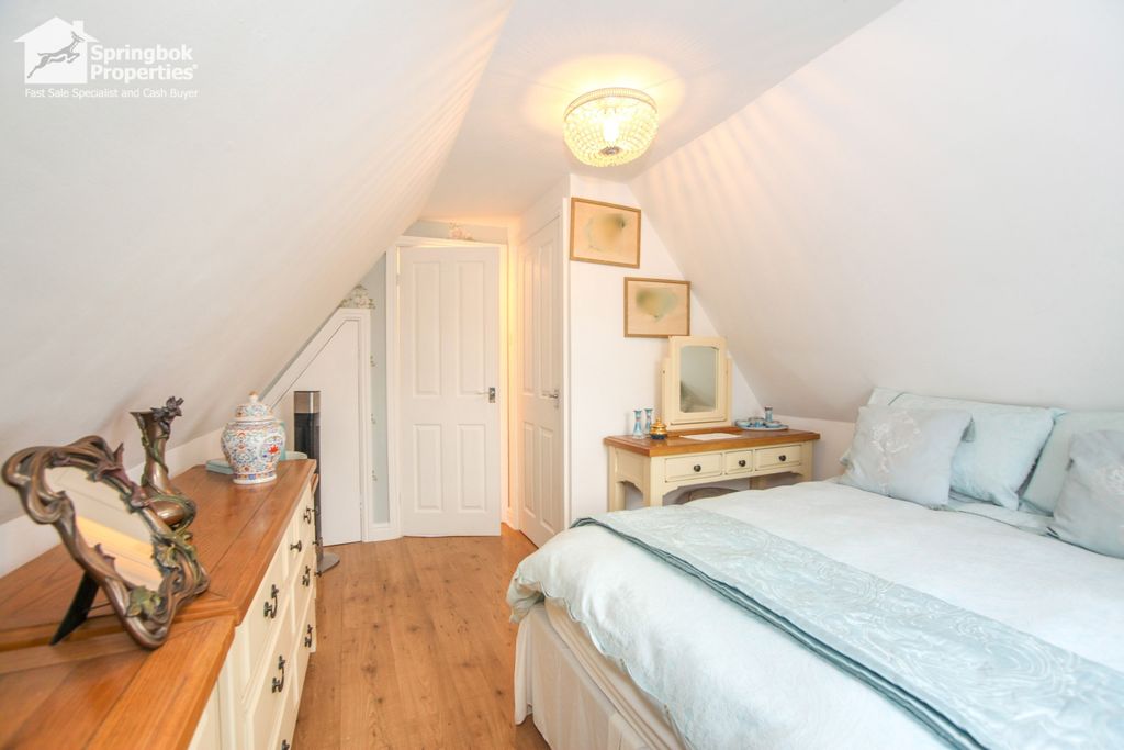 Additional image 13 of 6 bed detached house for saleBritannia Villas, Britannia Terrace, Blackwood, Gwent NP12