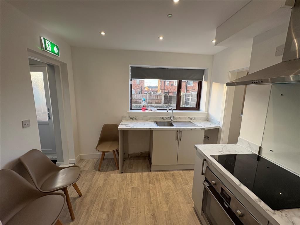 Property photo 3 of 19 Image