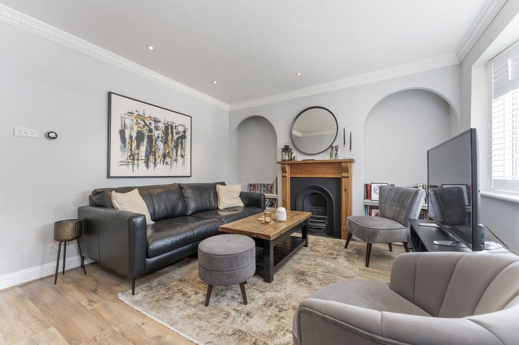 Property photo 2 of 16 Picture No. 01