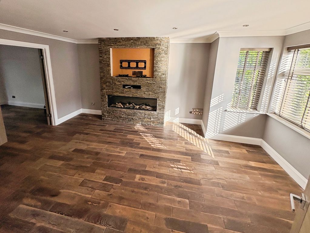 Property photo 2 of 10 Living Room