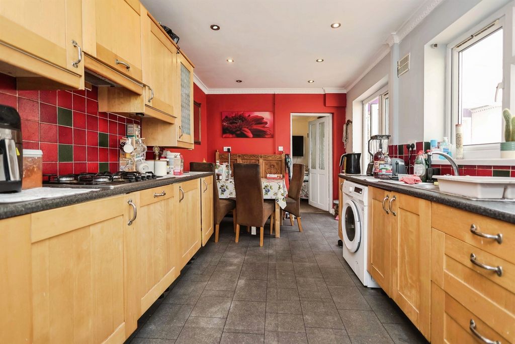 Property photo 2 of 15
