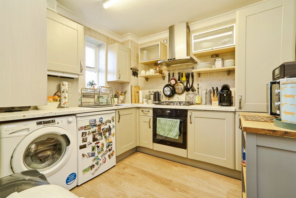 Additional image 6 of 2 bed flat for saleSalters Garden, Pudsey LS28