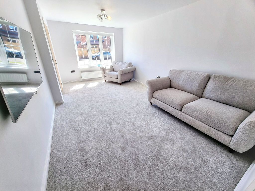 Property photo 3 of 16 Photo 4