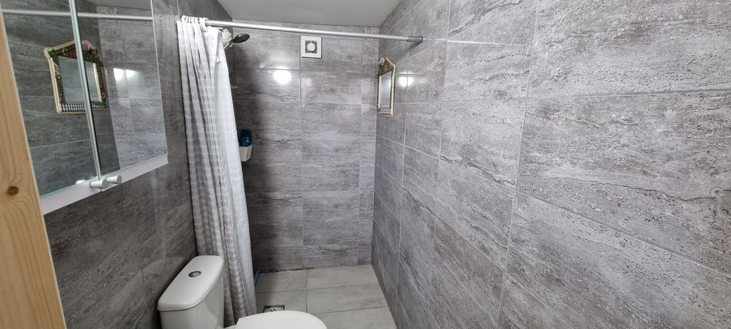 Property photo 3 of 3