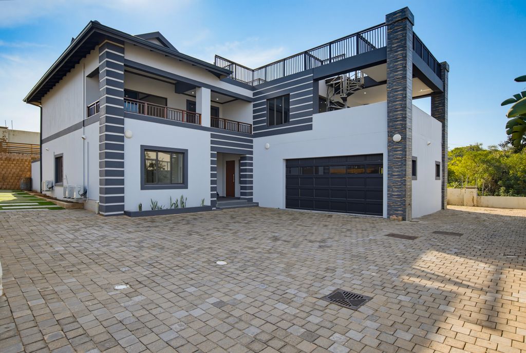 Property photo 1 of 43