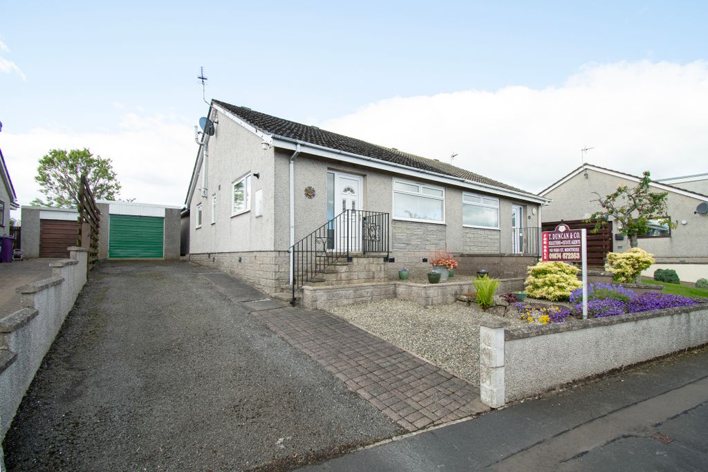 Property photo 2 of 38