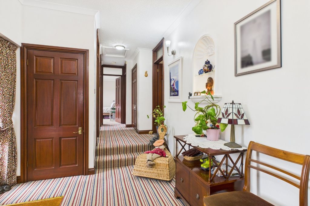 Property photo 3 of 21 Picture No. 06