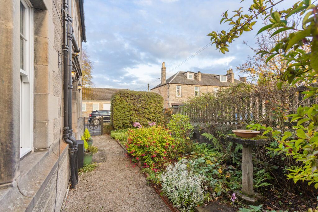 Property photo 3 of 55