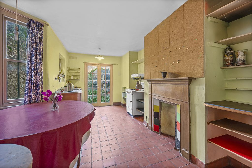 Property photo 3 of 10