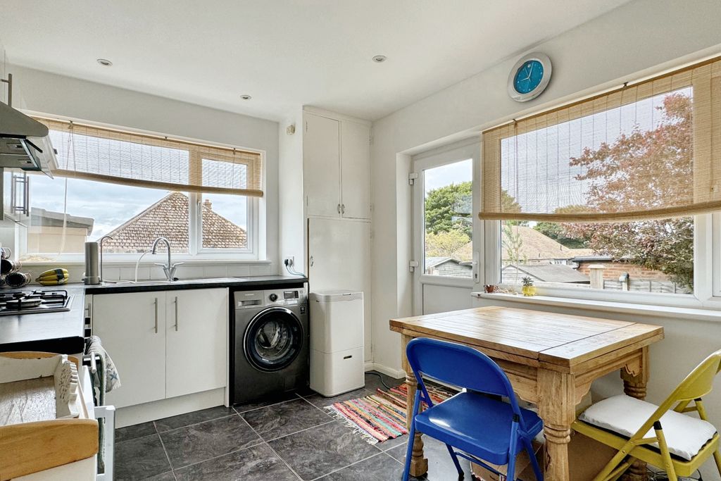 Property photo 2 of 12 Img_1078