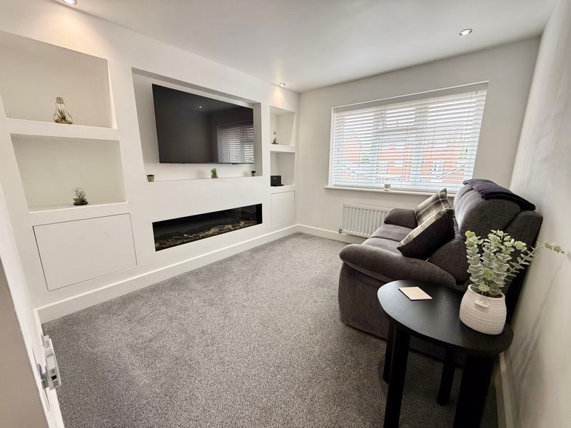 Property photo 2 of 10 Lounge